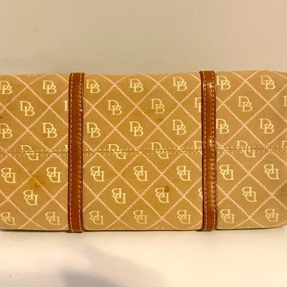Dooney & Bourke purse - Picture 5 of 9